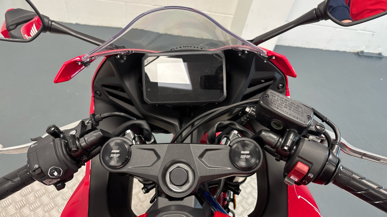 Honda CBR650R E-Clutch (26MY)